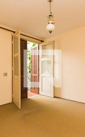 Casa à venda com 387m², 5 quartos e 3 vagasSuíte 1