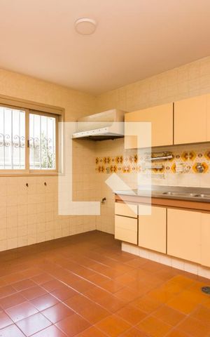 Casa à venda com 387m², 5 quartos e 3 vagasCozinha
