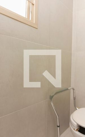 Casa à venda com 387m², 5 quartos e 3 vagasBanheiro da Suíte 1