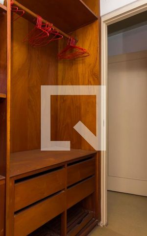 Casa à venda com 387m², 5 quartos e 3 vagasCloset da Suíte 1