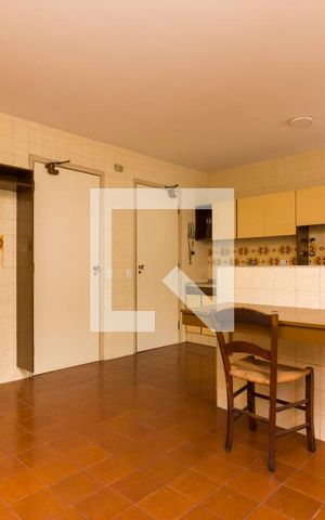 Casa à venda com 387m², 5 quartos e 3 vagasCozinha