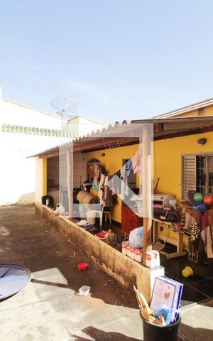 Casa para alugar com 150m², 2 quartos e 3 vagasÁrea de Serviço e quintal
