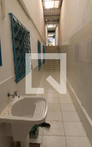Casa para alugar com 50m², 2 quartos e sem vagaÁrea de Serviço