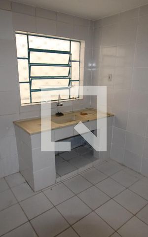 Casa para alugar com 50m², 2 quartos e sem vagaSala / Cozinha