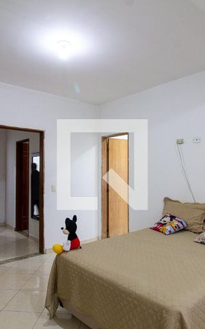 Casa à venda com 380m², 5 quartos e 6 vagas Casa à venda com 380m², 5 quartos e 6 vagasSuíte