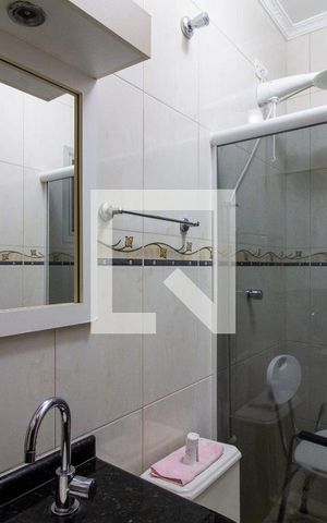 Casa à venda com 380m², 5 quartos e 6 vagas Casa à venda com 380m², 5 quartos e 6 vagasBanheiro Edícula