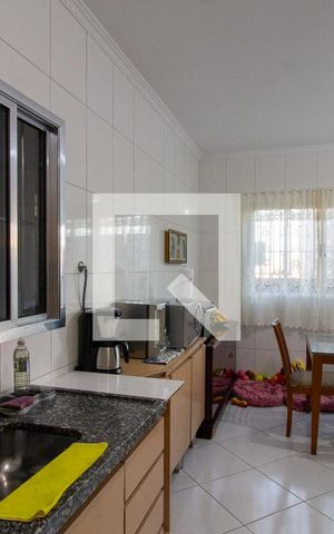Casa à venda com 380m², 5 quartos e 6 vagas Casa à venda com 380m², 5 quartos e 6 vagasCozinha