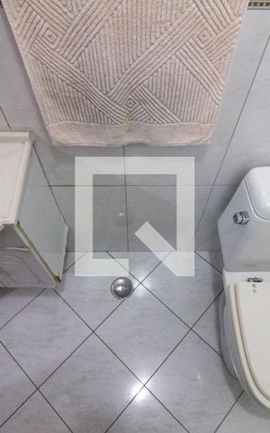 Casa à venda com 380m², 5 quartos e 6 vagas Casa à venda com 380m², 5 quartos e 6 vagasDetalhe do Lavabo