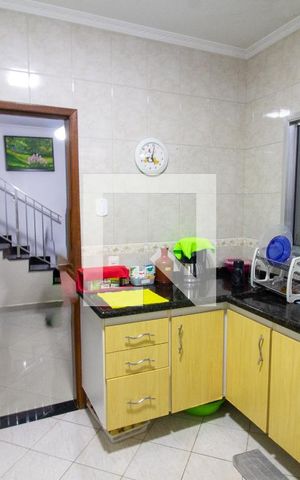 Casa à venda com 380m², 5 quartos e 6 vagas Casa à venda com 380m², 5 quartos e 6 vagasCozinha Edícula