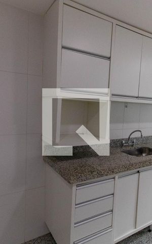 Apartamento à venda com 220m², 4 quartos e 2 vagas Apartamento à venda com 220m², 4 quartos e 2 vagasCozinha