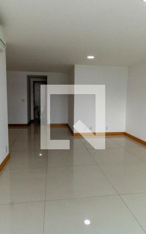 Apartamento à venda com 220m², 4 quartos e 2 vagas Apartamento à venda com 220m², 4 quartos e 2 vagasSala