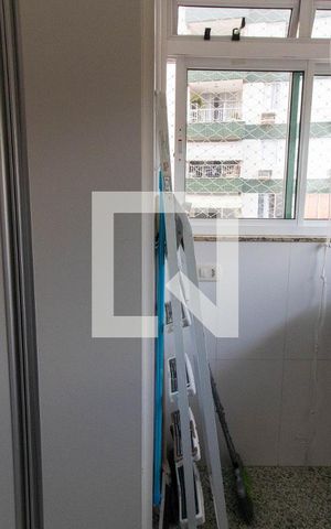 Apartamento à venda com 220m², 4 quartos e 2 vagas Apartamento à venda com 220m², 4 quartos e 2 vagasLavanderia