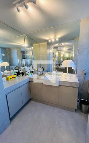 Apartamento à venda com 82m², 1 quarto e 1 vaga Apartamento à venda com 82m², 1 quarto e 1 vagaBanheiro