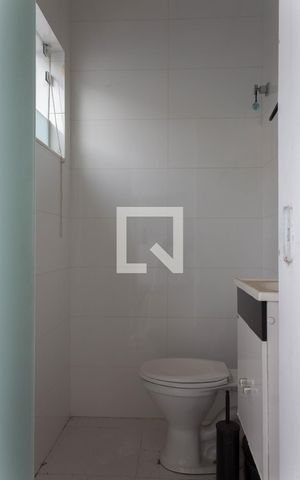 Casa à venda com 300m², 3 quartos e 5 vagasBanheiro da piscina