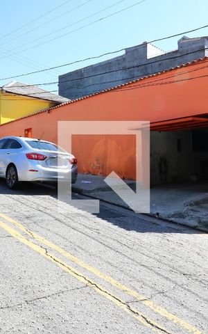 Casa à venda com 300m², 3 quartos e 3 vagasFachada