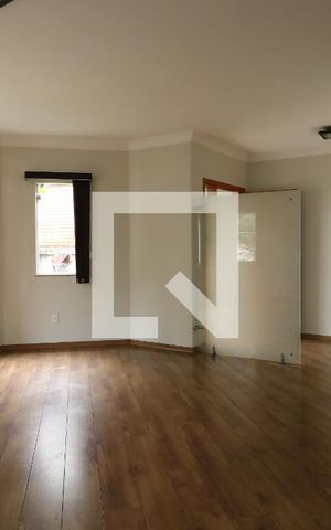 Casa para alugar com 280m², 3 quartos e 1 vagaSala