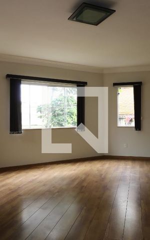 Casa para alugar com 280m², 3 quartos e 1 vagaSala