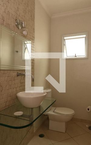 Casa para alugar com 280m², 3 quartos e 1 vagaLavabo