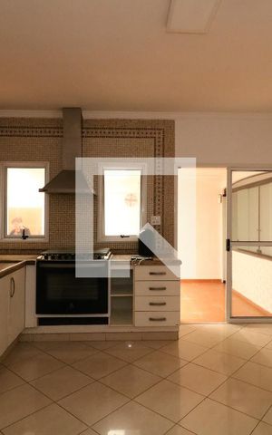Casa para alugar com 280m², 3 quartos e 1 vagaCozinha