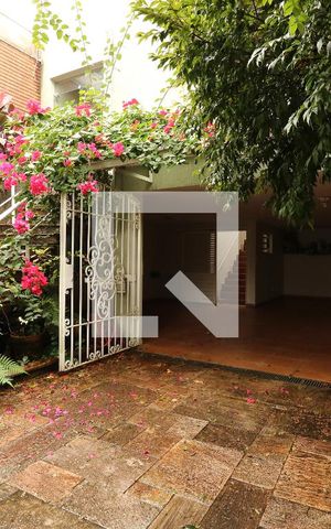 Casa para alugar com 280m², 3 quartos e 1 vagaFrente - Jardim