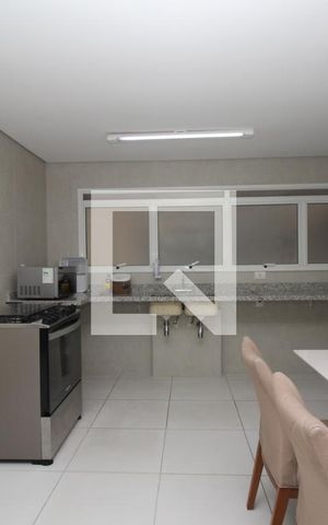Apartamento para alugar com 238m², 4 quartos e 4 vagasCozinha
