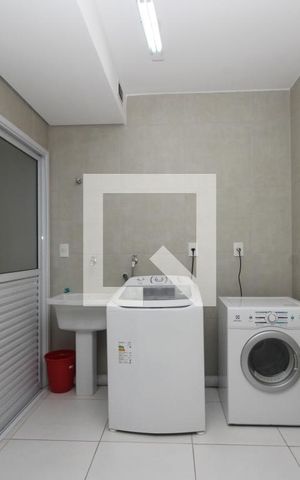 Apartamento para alugar com 238m², 4 quartos e 4 vagasÁrea de Serviço
