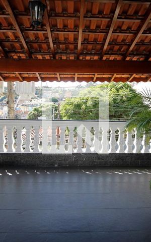 Casa à venda com 266m², 4 quartos e 3 vagasVaranda