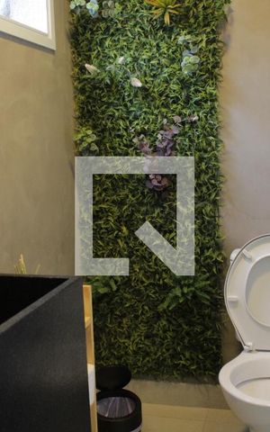 Casa de condomínio à venda com 130m², 2 quartos e 2 vagasBanheiro