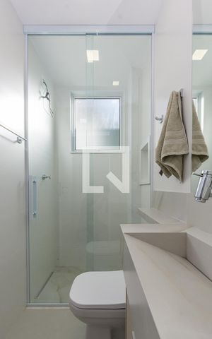 Apartamento para alugar com 120m², 2 quartos e 2 vagas Apartamento para alugar com 120m², 2 quartos e 2 vagasBanheiro Social