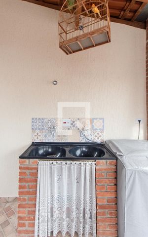 Casa à venda com 280m², 3 quartos e 7 vagas Casa à venda com 280m², 3 quartos e 7 vagasÁrea de Serviço