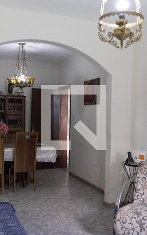 Casa à venda com 435m², 4 quartos e 3 vagas Casa à venda com 435m², 4 quartos e 3 vagasSala