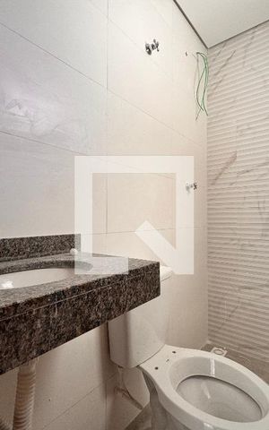 Apartamento à venda com 49m², 2 quartos e sem vaga Apartamento à venda com 49m², 2 quartos e sem vagaBanheiro