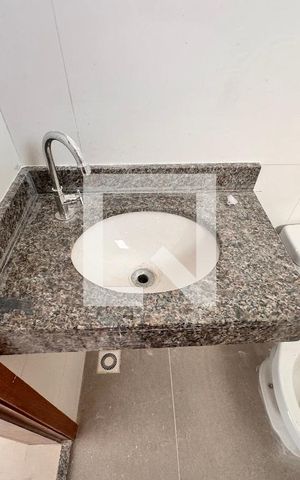 Apartamento à venda com 49m², 2 quartos e sem vaga Apartamento à venda com 49m², 2 quartos e sem vagaBanheiro