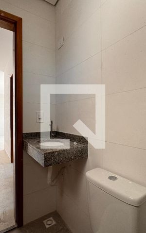 Apartamento à venda com 49m², 2 quartos e sem vaga Apartamento à venda com 49m², 2 quartos e sem vagaBanheiro