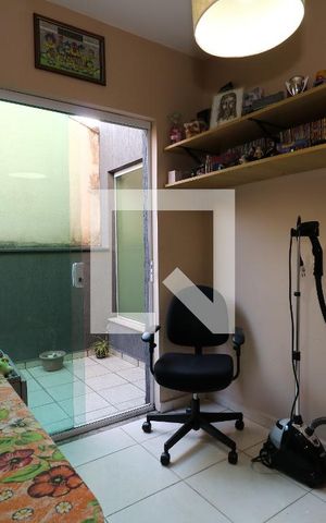 Casa à venda com 142m², 3 quartos e 2 vagasEscritório