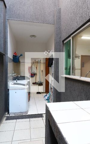 Casa à venda com 142m², 3 quartos e 2 vagasÁrea de Serviço