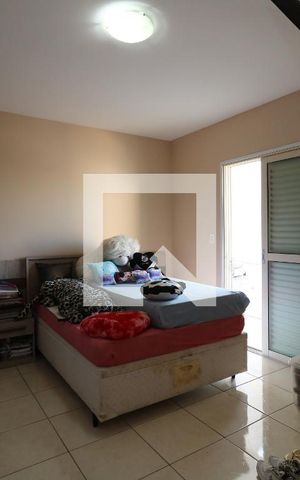 Casa à venda com 142m², 3 quartos e 2 vagasSuíte