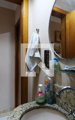 Casa à venda com 142m², 3 quartos e 2 vagasLavabo