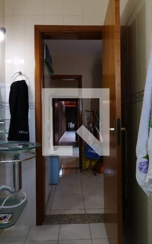 Casa à venda com 142m², 3 quartos e 2 vagasBanheiro da Suíte