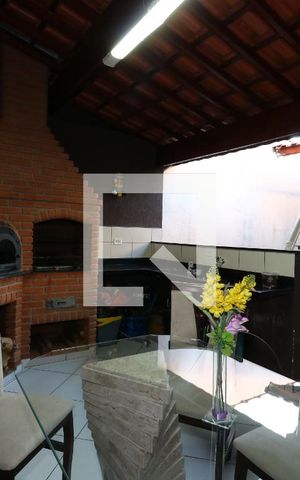 Casa à venda com 142m², 3 quartos e 2 vagasÁrea Social