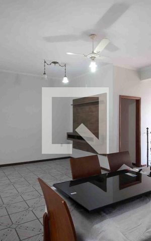 Casa para alugar com 343m², 5 quartos e 8 vagasSala