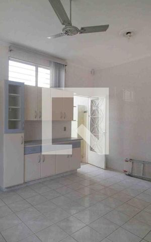 Casa para alugar com 343m², 5 quartos e 8 vagasCozinha