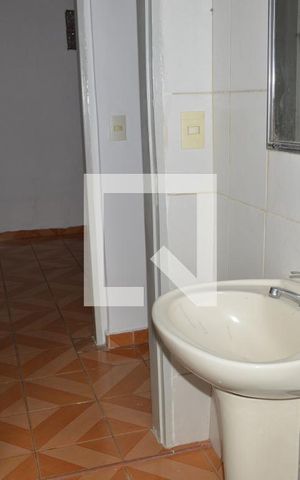 Casa à venda com 70m², 2 quartos e sem vagaBanheiro