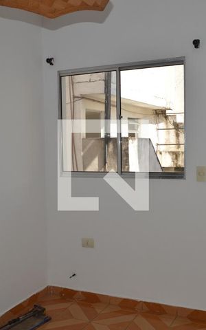 Casa à venda com 70m², 2 quartos e sem vagaSala