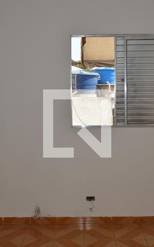 Casa à venda com 80m², 2 quartos e sem vagaSala