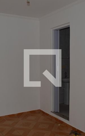 Casa à venda com 80m², 2 quartos e sem vagaSuite