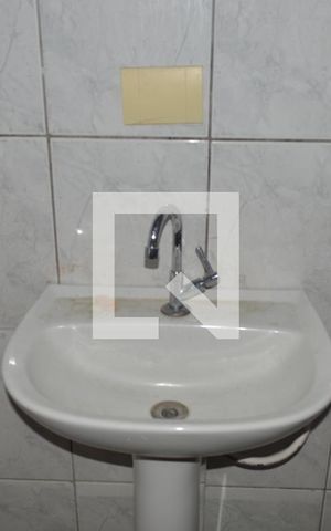 Casa à venda com 80m², 2 quartos e sem vagaBanheiro da Suite