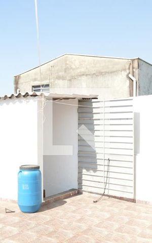 Casa à venda com 80m², 2 quartos e sem vagaÁrea superior