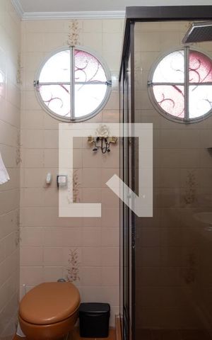 Casa à venda com 200m², 5 quartos e 2 vagasBanheiro 1