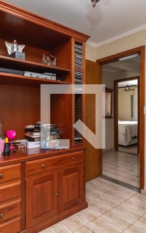 Casa à venda com 200m², 5 quartos e 2 vagasQuarto 2